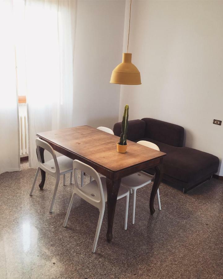 Sunny Family Apartment In Villa - Humanitas Forum Ieo Pieve Emanuele Exteriér fotografie