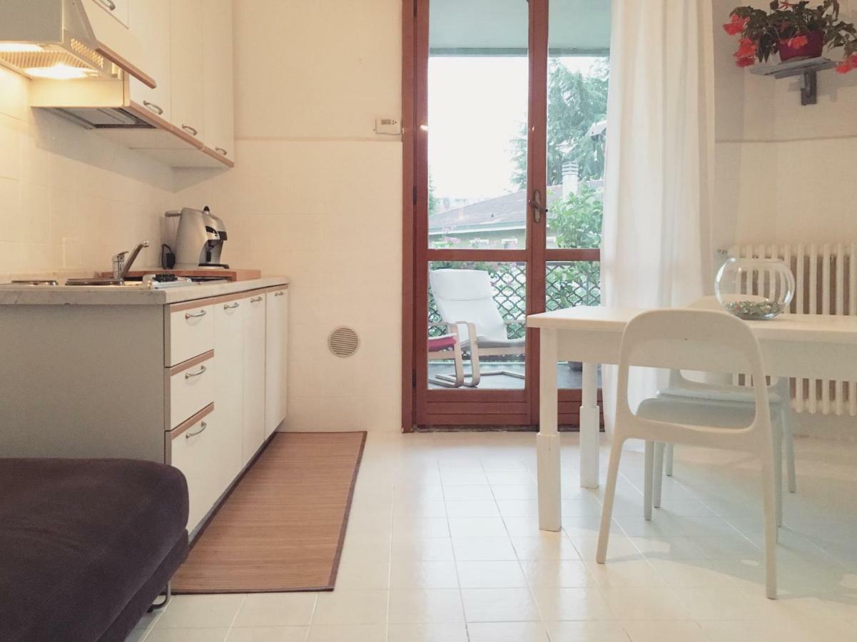 Sunny Family Apartment In Villa - Humanitas Forum Ieo Pieve Emanuele Exteriér fotografie